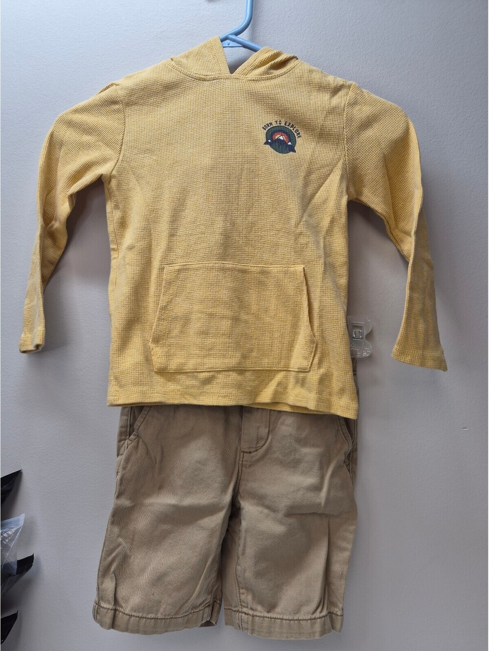 Garanimals Boys 5T Yellow Hooded Waffle Knit Pullover with Khaki Shorts Set B385